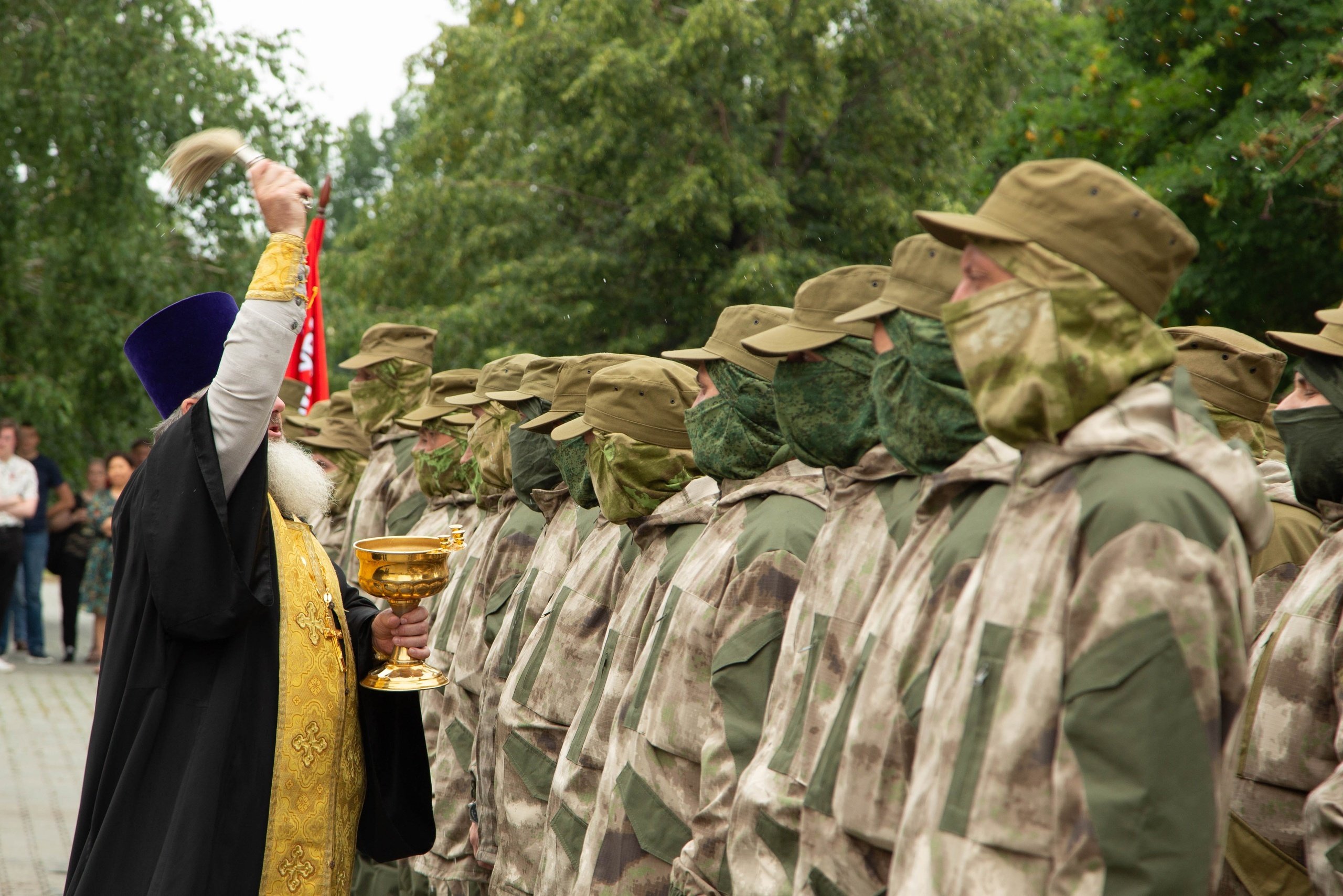 Yuzhnouralets volunteer battalion being sent to the Donbas