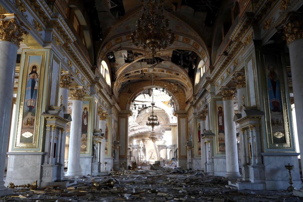 Igreja histórica atingida em ataque russo a Odessa