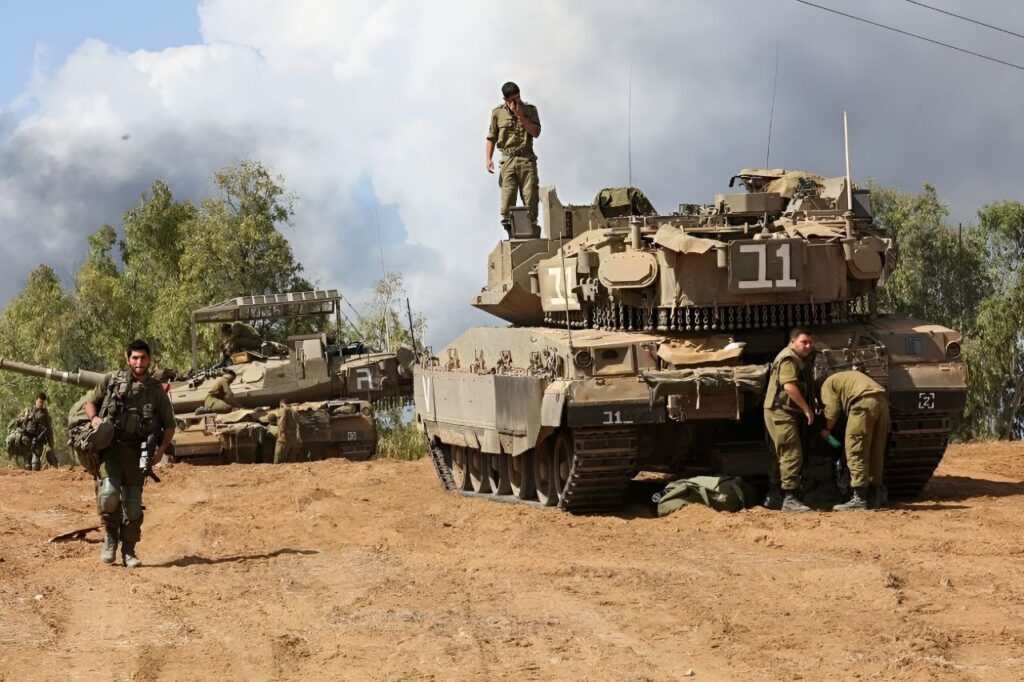 Merkava Mk.IV MBTs with cope cages