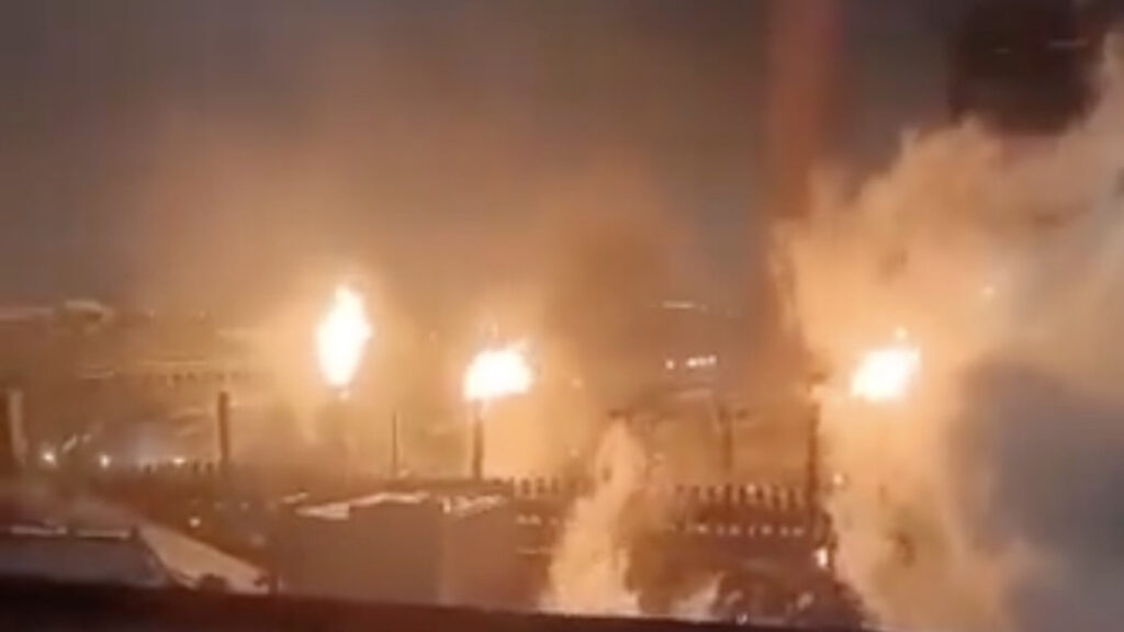 major russia steel plant on fire