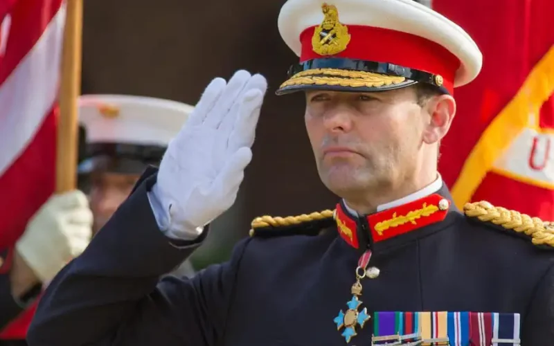 Defence-Staff-Lt-Gen-Sir-Rob-Magowan