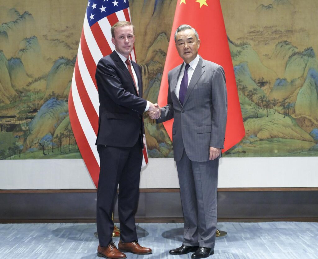 Wang Yi e Jake Sullivan