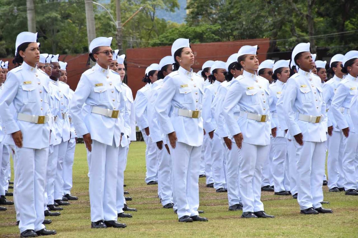 Alistamento militar feminino